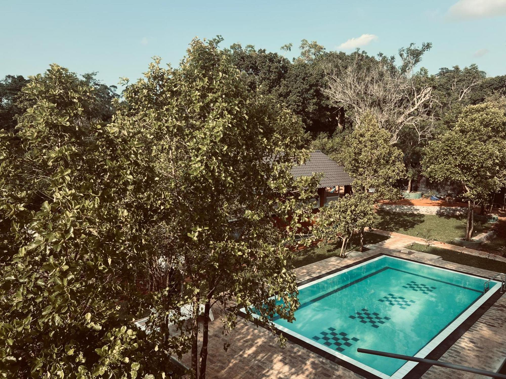 Maapagala Resort Sigirija Zewnętrze zdjęcie