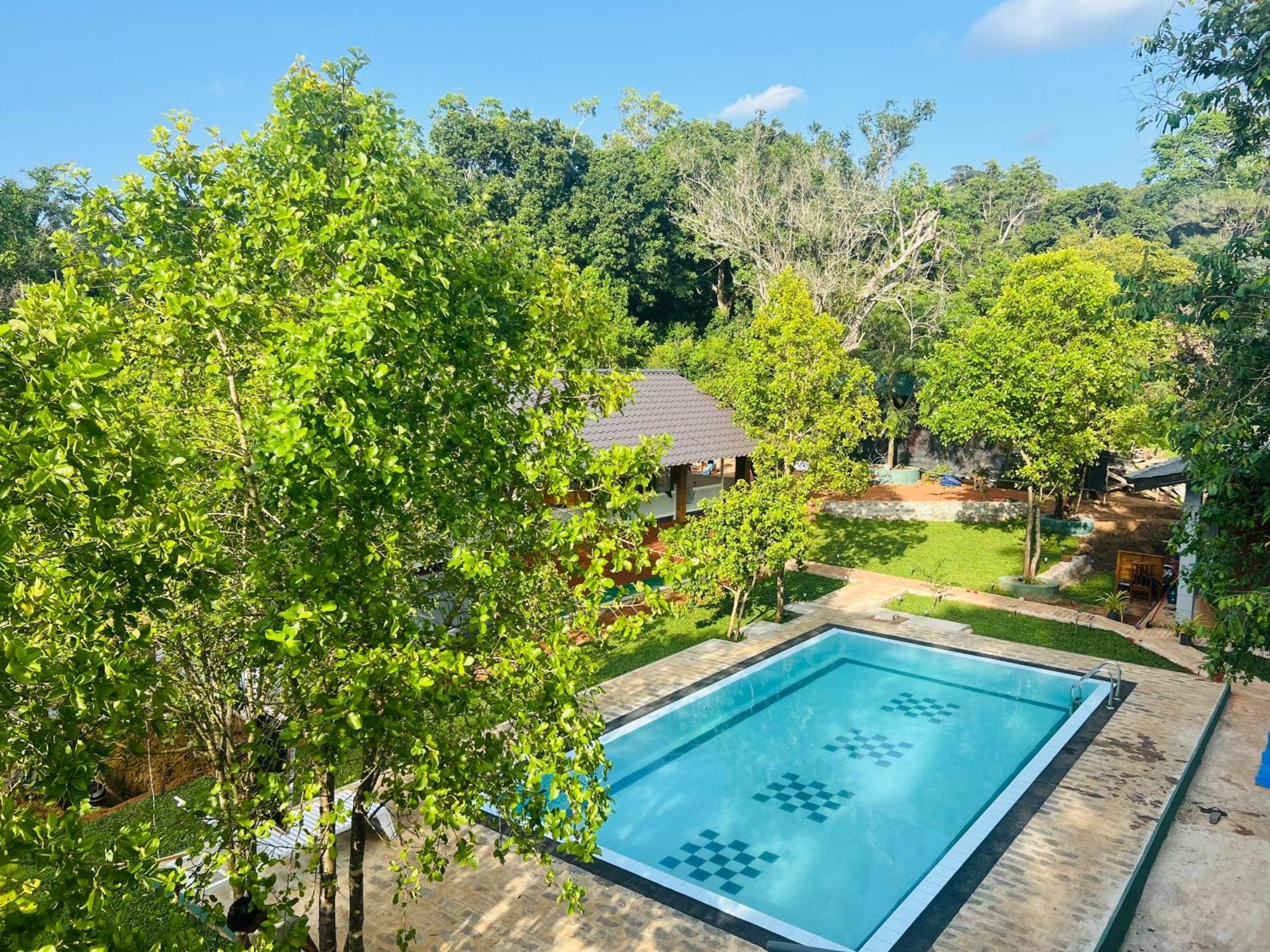 Maapagala Resort Sigirija Zewnętrze zdjęcie