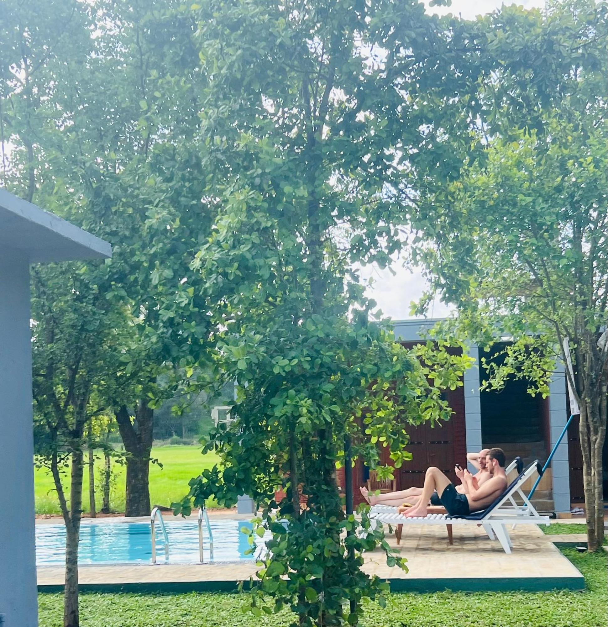 Maapagala Resort Sigirija Zewnętrze zdjęcie
